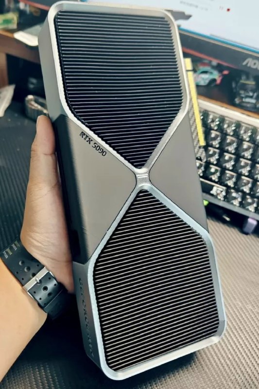 Вариант сейчас получить RTX 5090 за не очень дорого